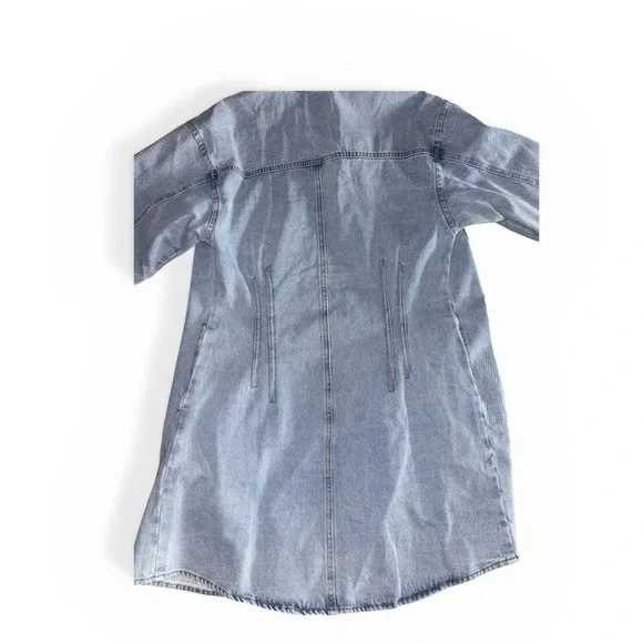 397. Le Lis Long Sleeve Light Wash Denim Button-Down Shirt Dress - Picture 5 of 5